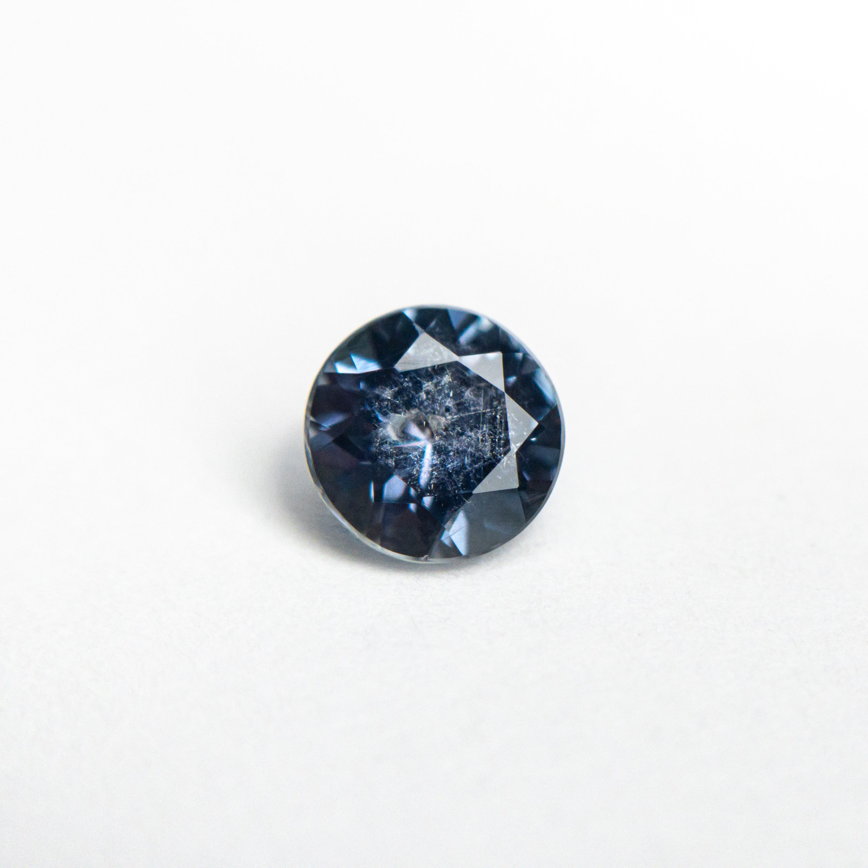 0.88ct 5.58x5.53x3.69mm Round Brilliant Sapphire 23459-04 – Porter