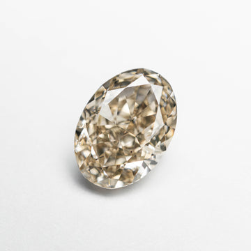 1.51ct 8.27x5.91x3.94mm GIA SI1 W-X Oval Brilliant 23632-01