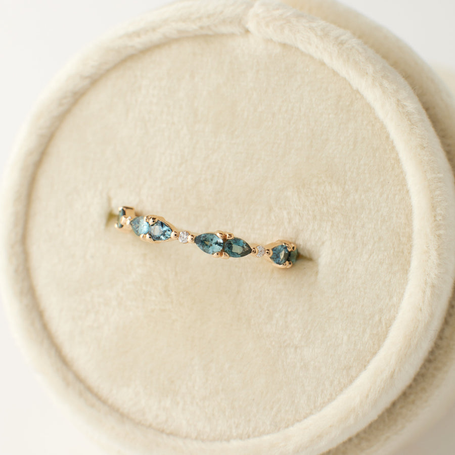 Willow Ring - Azure blue sapphires