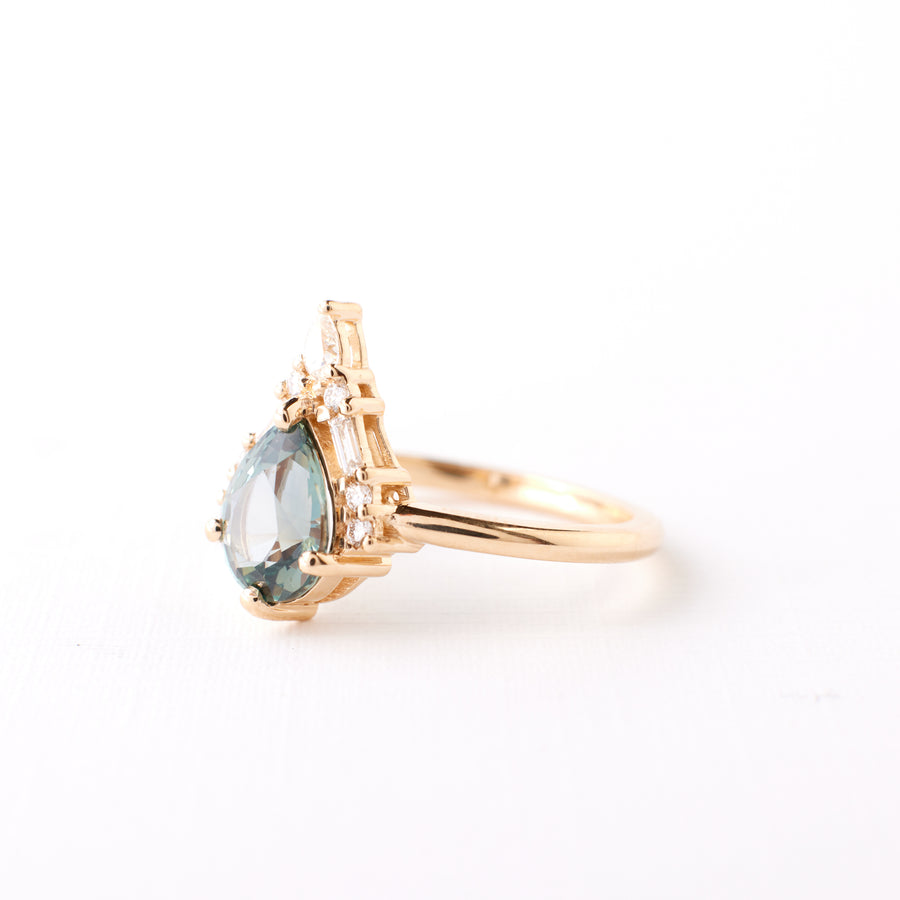 Nori ring - 1.56 Carat Teal Grey Sapphire