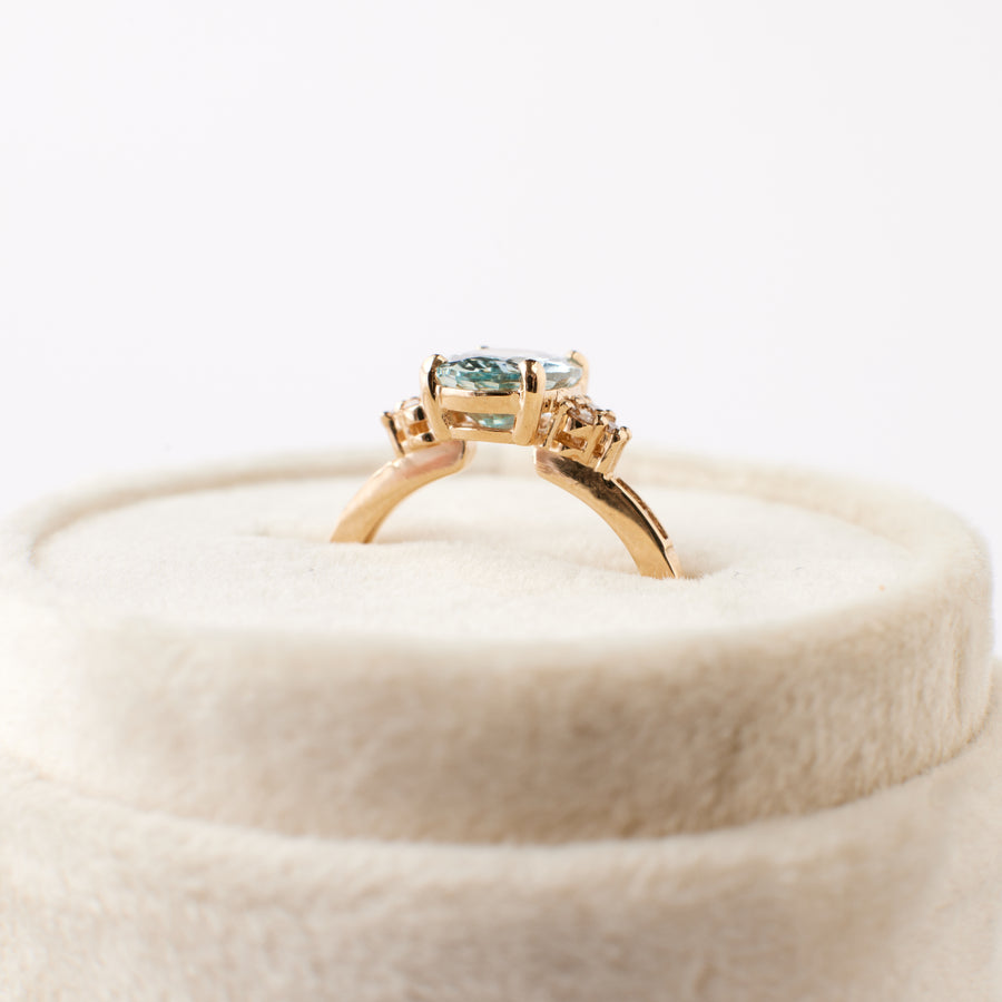 Nori ring - 1.56 Carat Teal Grey Sapphire