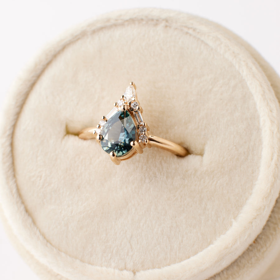 Nori ring - 1.56 Carat Teal Grey Sapphire