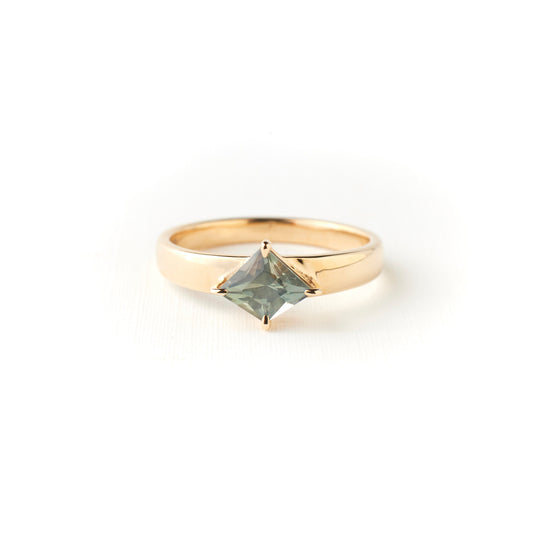 Wildlight Ring #4 - 0.72ct Smoky Grey Kite Sapphire