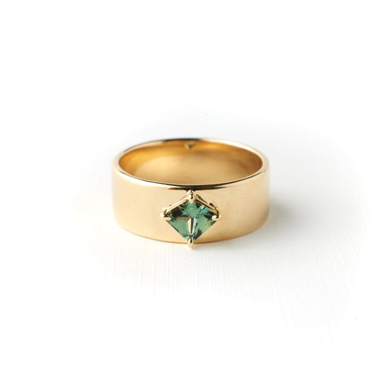 Wildlight Ring #6 - .40ct Green Teal Kite Sapphire