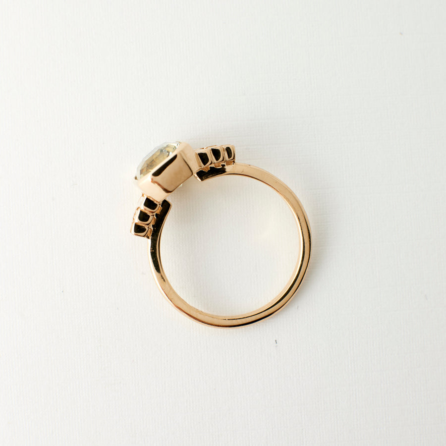 Nina Ring - 3.00 Carat Yellow-Blue Radiant Sapphire