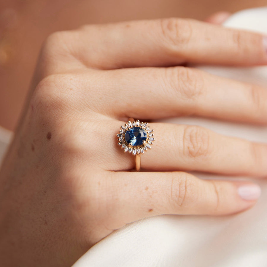 Arielle Ring - 2.04 Carat Light Blue Parti Oval Sapphire