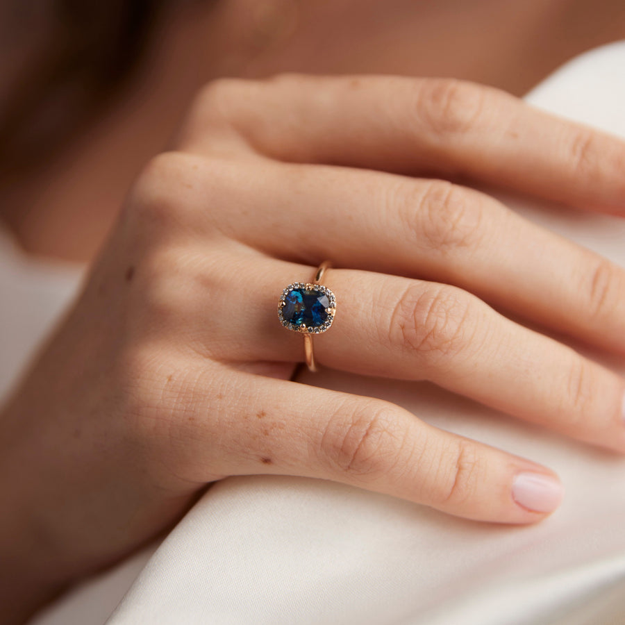 Elizabeth Ring - 2.02 Carat Deep Blue Cushion Cut Sapphire