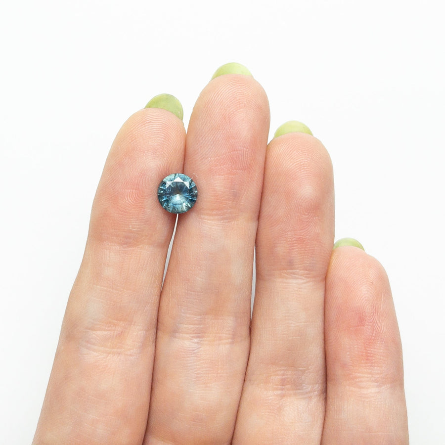 1.32ct 6.74x6.68x3.98mm Round Brilliant Sapphire 26524-18