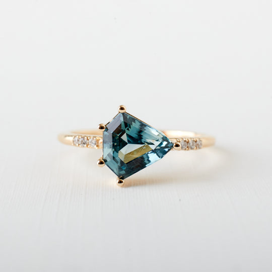 Lexi Ring - 1.63 Carat Teal Parti Step-Cut Shield Sapphire